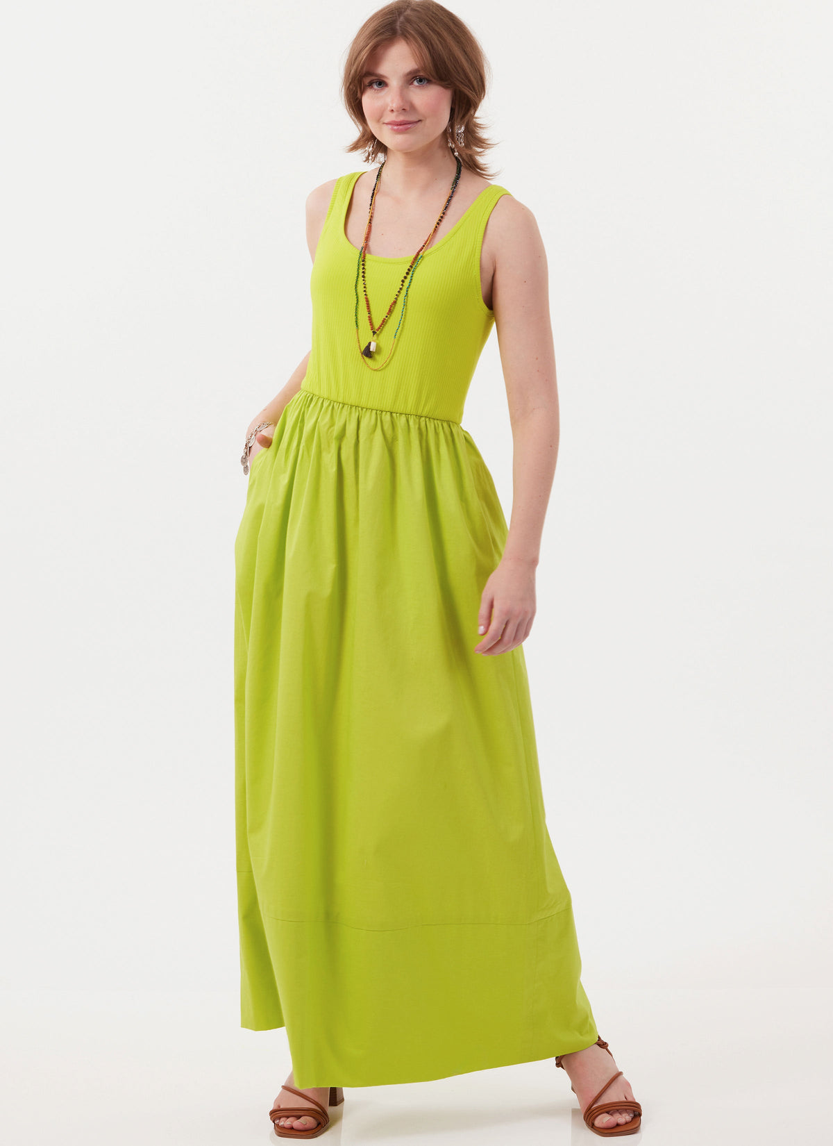 McCall's M8476 Misses' Dresses sewing pattern — jaycotts.co.uk Sewing