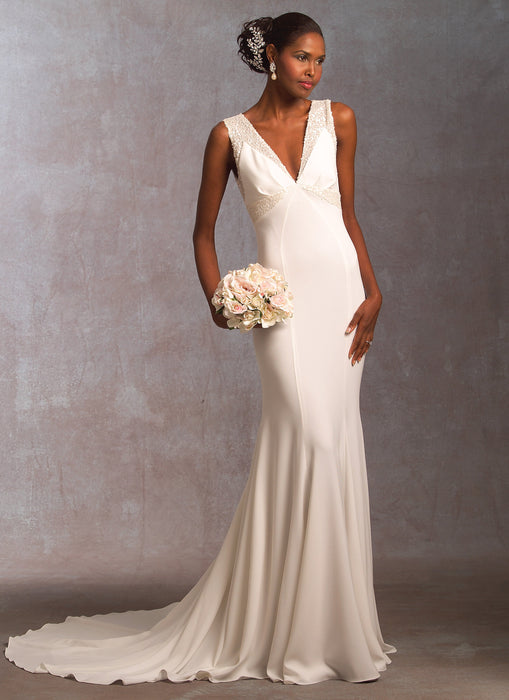 Vogue Pattern: V1032 Misses' Wedding Dress | Average jaycotts.co.uk - Sewing Supplies Vogue Pattern: V1032 Misses' Wedding Dress | Average jaycotts.co.uk - Sewing Supplies