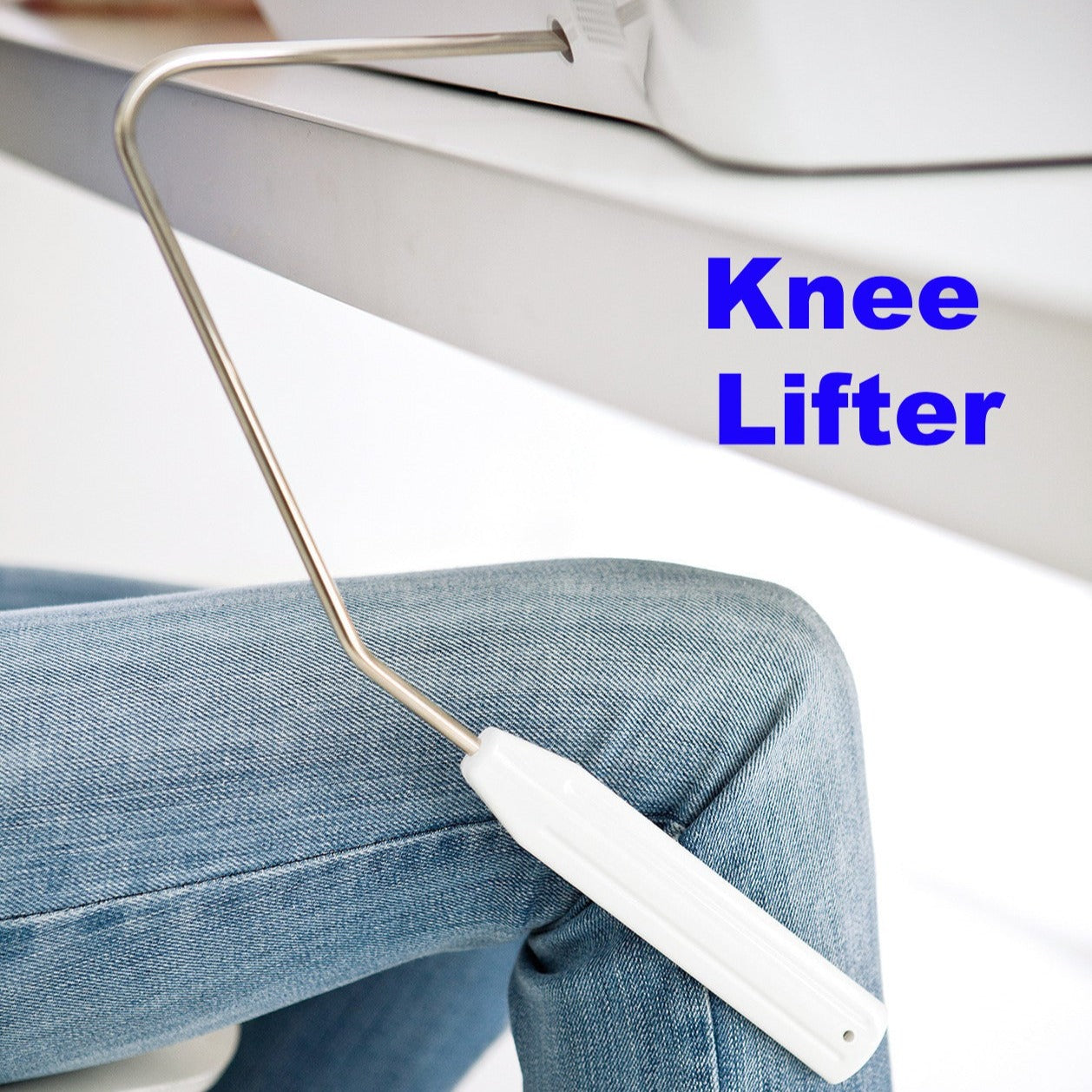 Brother knee lifter gives you an extra hand with the F420 sewing machine at Jaycotts Sewing Supplies