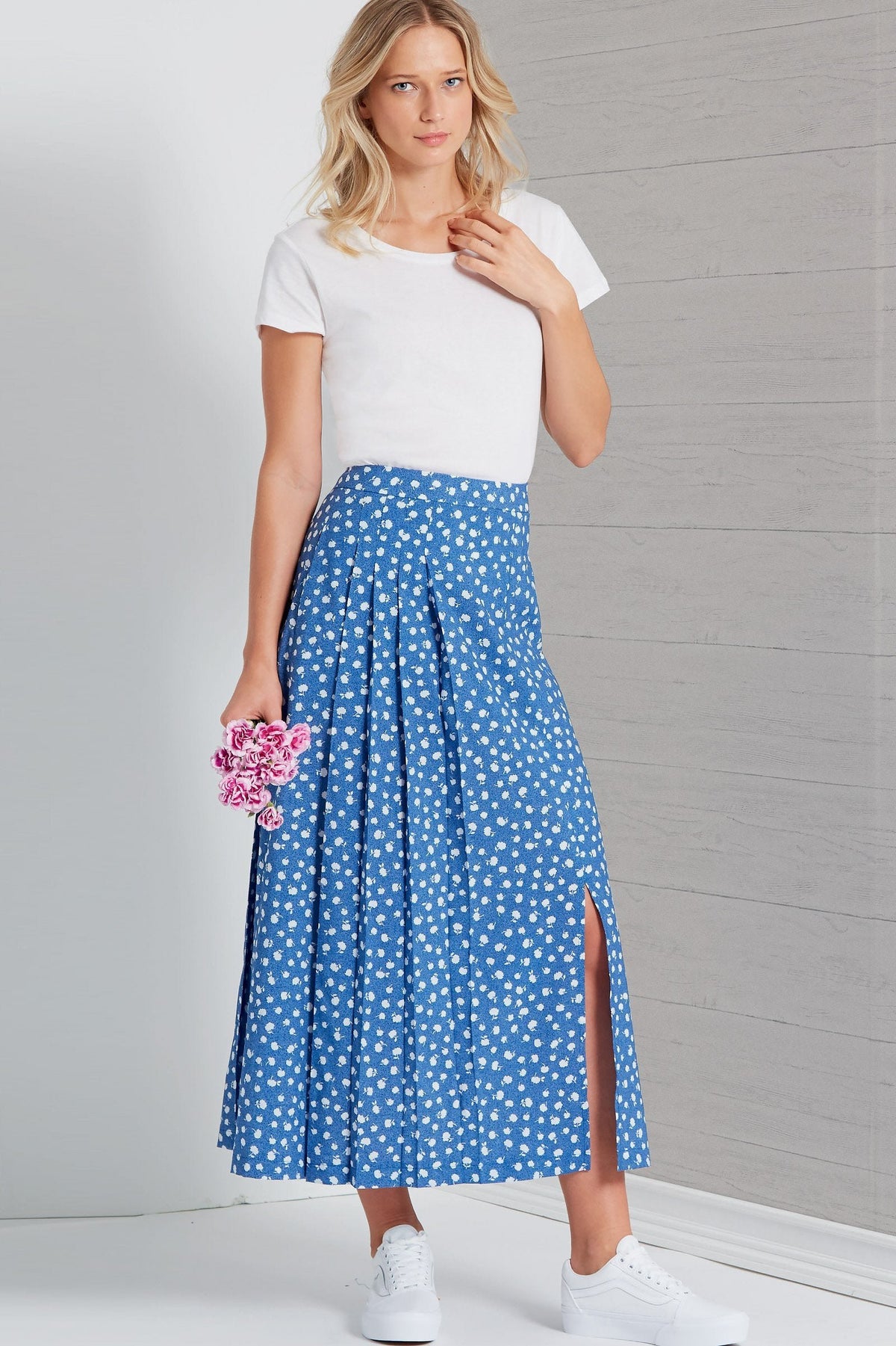 Pleated knee length skirt pattern best sale