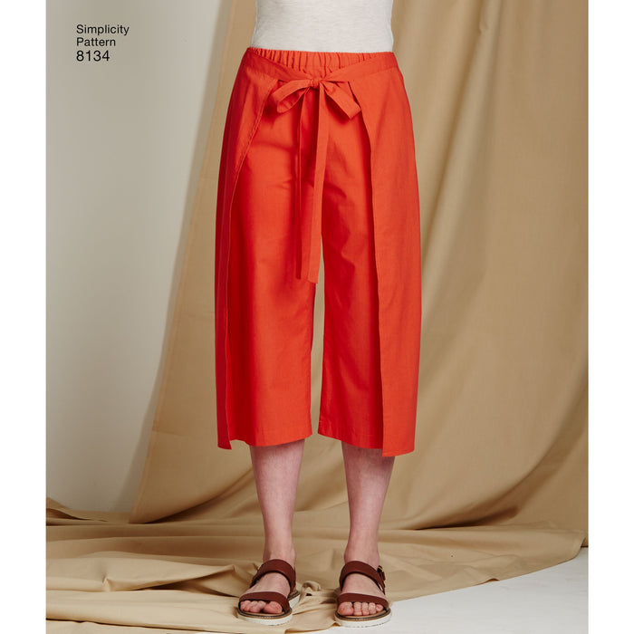 Simplicity Pattern 8134 Misses' Easy-to-Sew trousers from Jaycotts Sewing Supplies