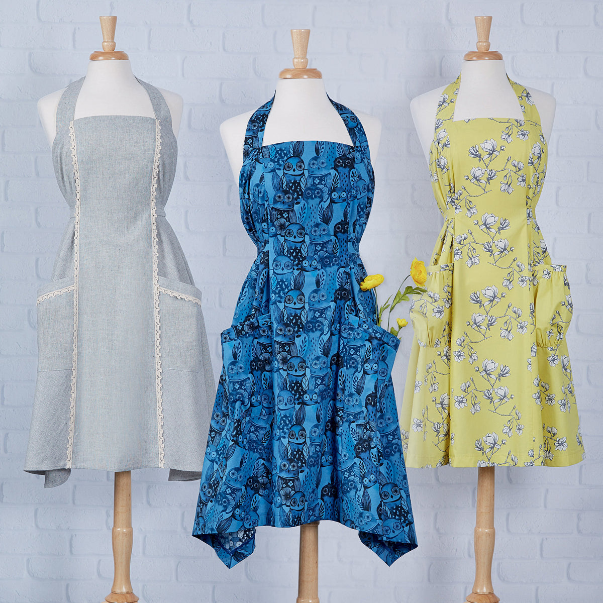 Simplicity Sewing Pattern S9419 Misses' Aprons available now from