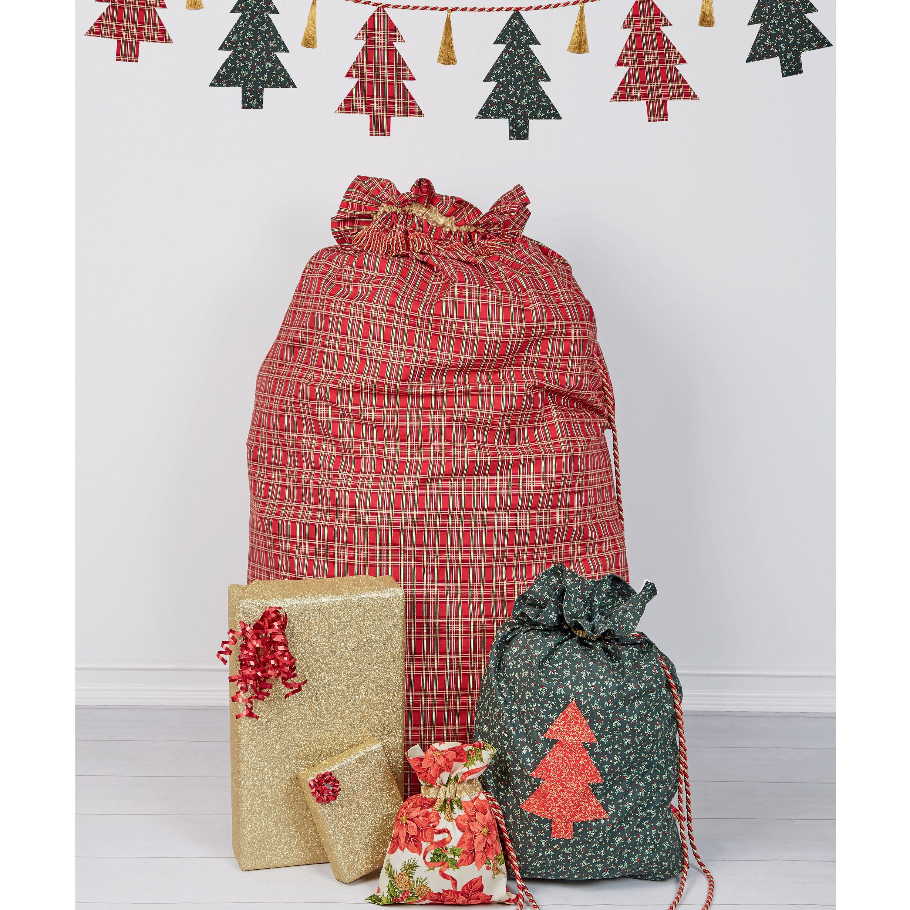 Simplicity Sewing Pattern 9428 Christmas Stockings and accessories from Jaycotts Sewing Supplies