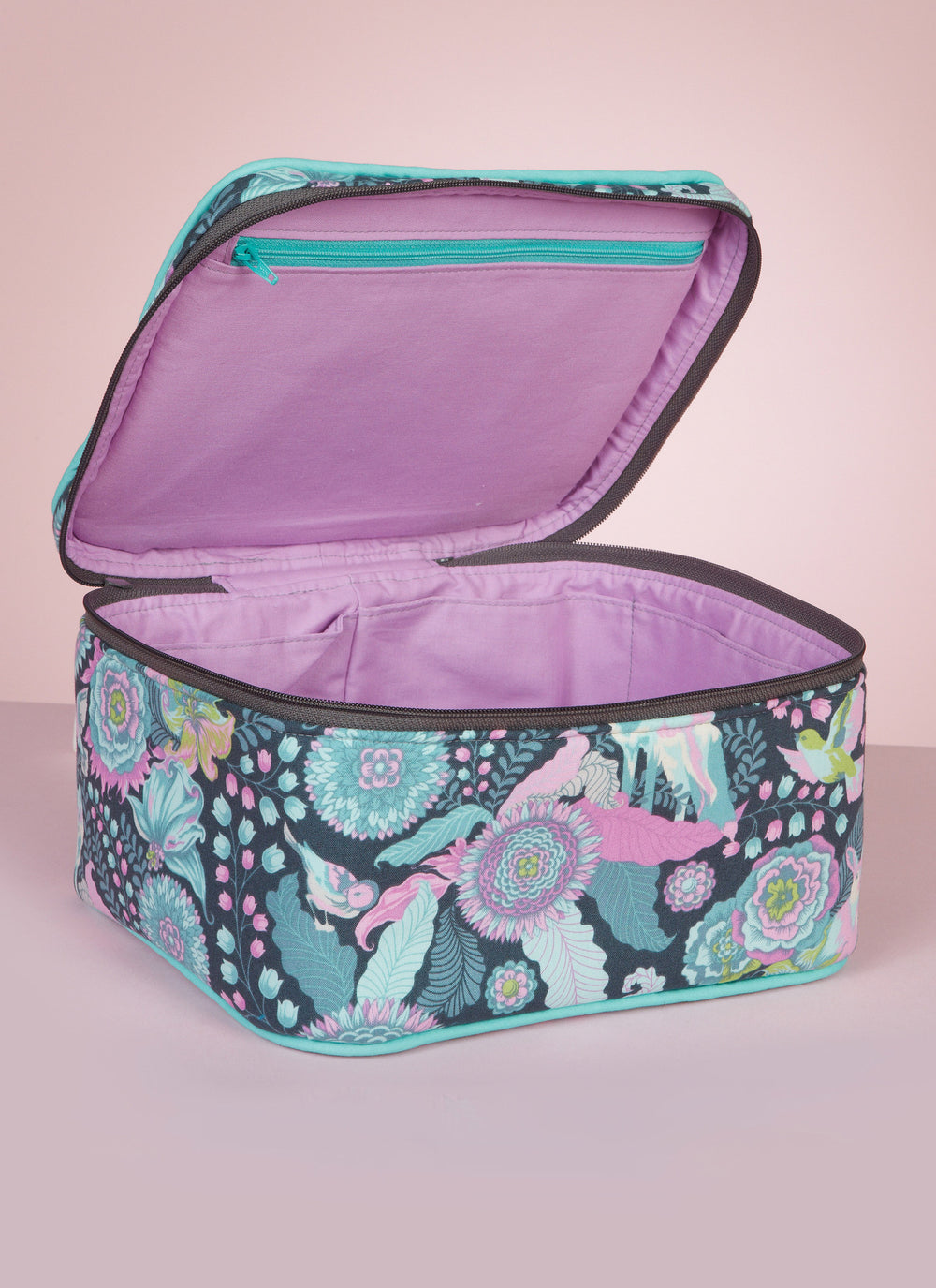 M7487 Travel Cases in Three Sizes from Jaycotts Sewing Supplies