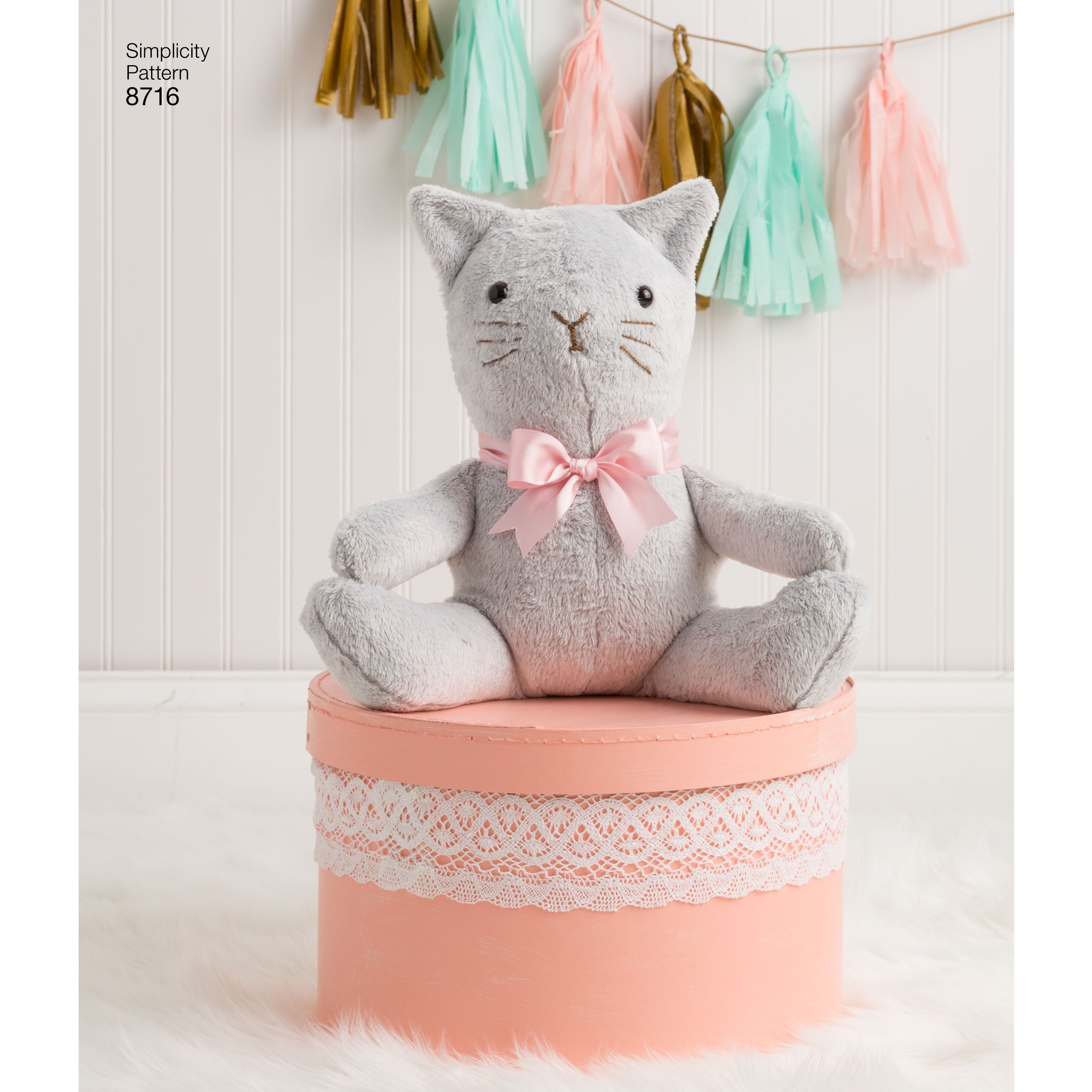 Simplicity Pattern 8716 stuffed-toy-animals from Jaycotts Sewing Supplies