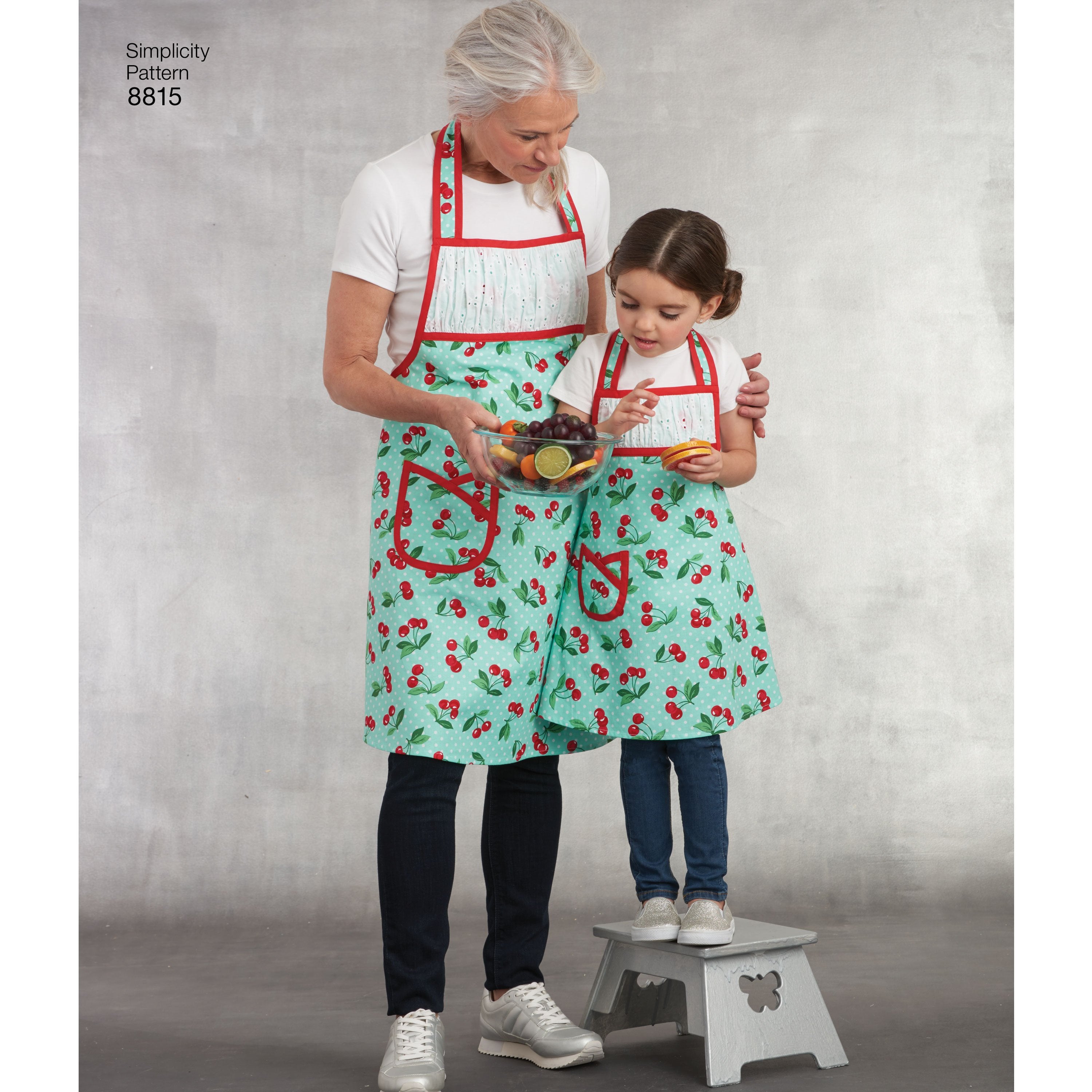 Simplicity Pattern 8815 Childâ€™s and Missesâ€™ Apron from Jaycotts Sewing Supplies